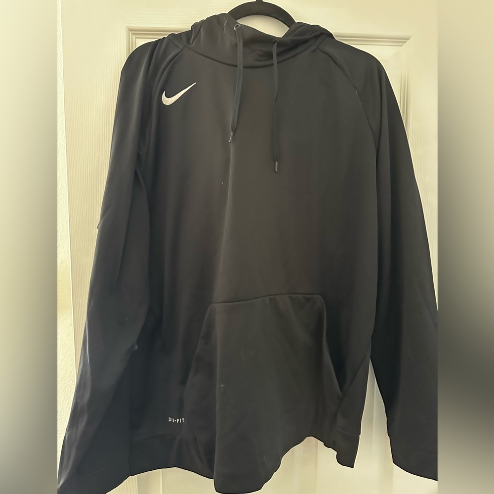 NWT Men’s Nike dry fit performance hoodie
